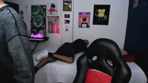 Snapshot of sweet_boys_xx chatting on 10.13.25 CristianBrayan PVT OPEN online show from 10.13.25