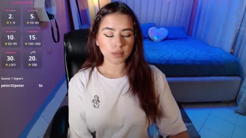 Camila online show from 01.10.25