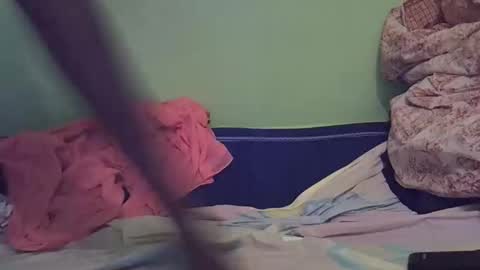 Snapshot of sweet_candie01 chatting on 11.13.25 sweet_candie01 online show from 11.13.25