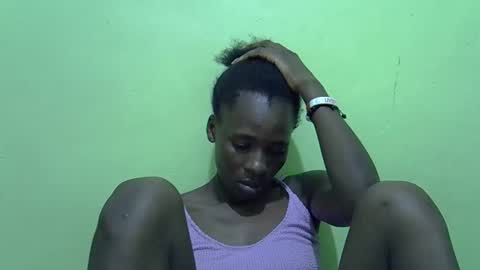 Snapshot of sweet_candie01 chatting on 11.30.25 sweet_candie01 online show from 11.30.25