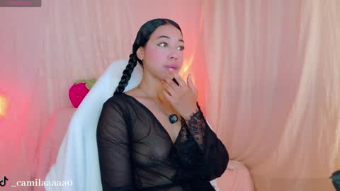 Snapshot of sweet_carine chatting on 04.21.26 camil online show from 04.21.26