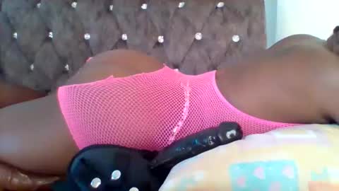 Snapshot of sweet_cherry007 chatting on 10.17.25 sweet_cherry007 online show from 10.17.25