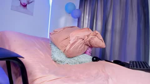 Snapshot of sweet_cinamon69 chatting on 05.11.26 Canela online show from 05.11.26