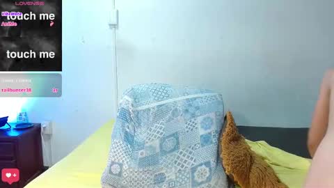 Snapshot of sweet_devil2 chatting on 01.18.25 kandy muller online show from 01.18.25