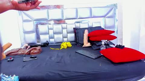 Sara online show from 12.14.25