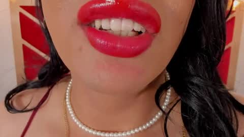 Snapshot of sweet_eliizabeth chatting on 06.03.26 sweet_eliizabeth online show from 06.03.26