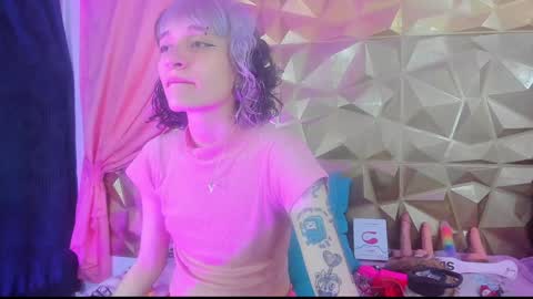  emmili  online show from 01.01.25