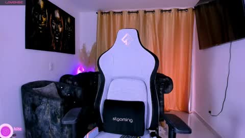 Sweet Fhalon online show from 10.04.25