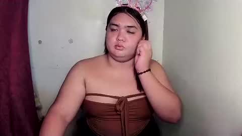 Snapshot of sweet_frex123 chatting on 12.17.25 sweet_frex123 online show from 12.17.25