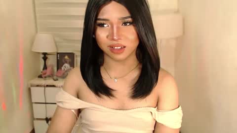 Snapshot of sweet_hoelly chatting on 02.03.25 Slutty Shannel online show from 02.03.25