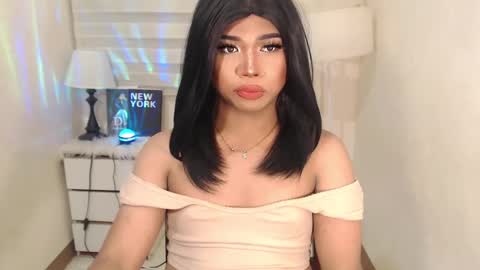 Snapshot of sweet_hoelly chatting on 02.16.25 Slutty Shannel online show from 02.16.25