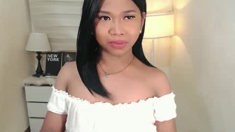 Snapshot of sweet_hoelly chatting on 02.27.25 Slutty Shannel online show from 02.27.25