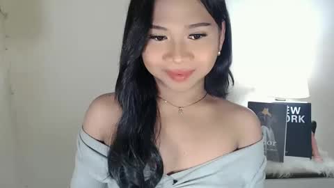 Snapshot of sweet_hoelly chatting on 03.02.25 Slutty Shannel online show from 03.02.25