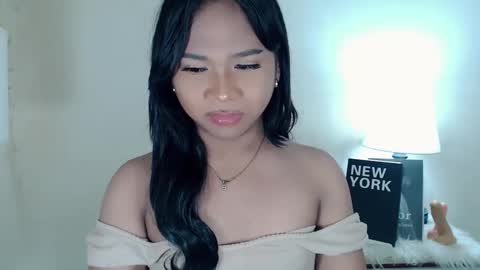 Snapshot of sweet_hoelly chatting on 03.05.25 Slutty Shannel online show from 03.05.25