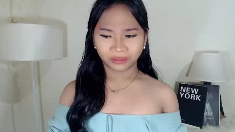 Snapshot of sweet_hoelly chatting on 03.08.25 Slutty Shannel online show from 03.08.25