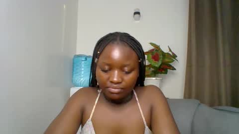 Snapshot of sweet_jenica chatting on 02.09.26 ESTHER NEEMA online show from 02.09.26