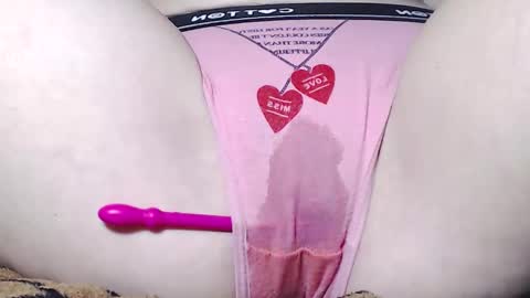 Snapshot of sweet_kitten25 chatting on 02.06.25 Kitten online show from 02.06.25