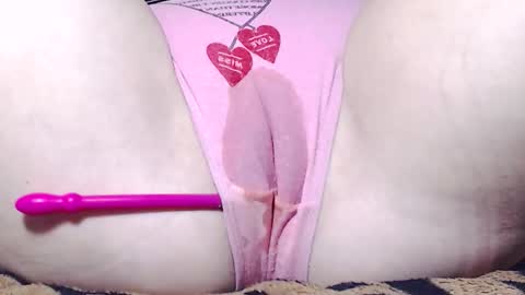 Snapshot of sweet_kitten25 chatting on 12.03.25 Kitten online show from 12.03.25