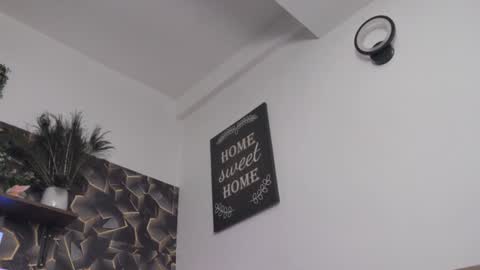 Snapshot of sweet_kitty2000 chatting on 02.06.25 Alesy online show from 02.06.25