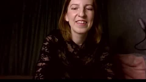 sweet_lilbunny online show from 12.17.25