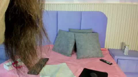 sweet_loove26 online show from 06.24.26