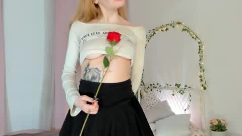 Melissa. Join me on Fansly link in social medias online show from 03.26.26