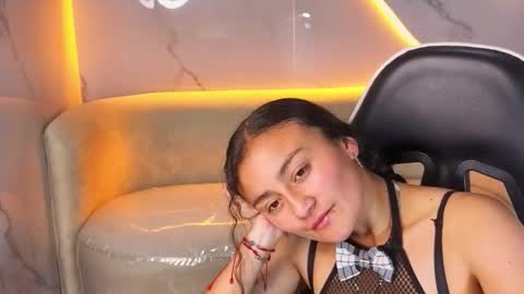 Live 1500am 2100pm online show from 12.19.25