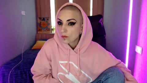 sweet_n_strong online show from 04.10.26