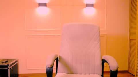 My name is Catalina. Please say hello I like to chat with you. If you have requests please use tip online show from 12.16.25