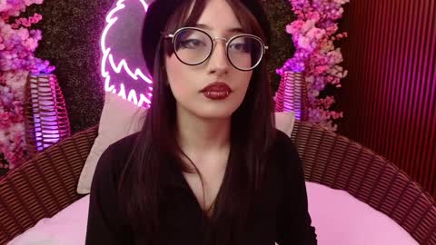 Roxanee online show from 04.12.26