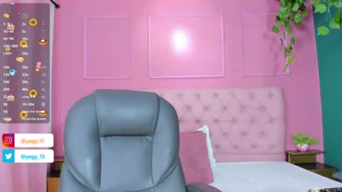 Snapshot of sweet_starxx chatting on 06.17.26 Yeileen online show from 06.17.26