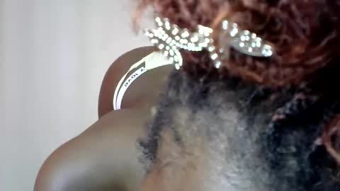 sweet_strawberina online show from 04.05.26