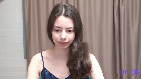Snapshot of sweet_sweet_angel chatting on 05.04.26 Angel online show from 05.04.26