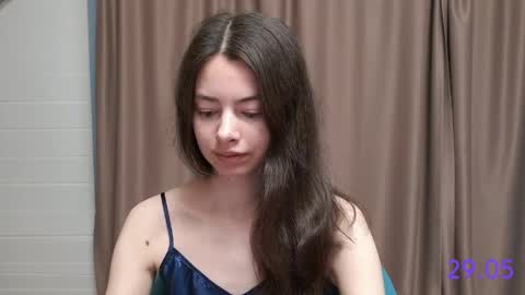 Snapshot of sweet_sweet_angel chatting on 05.29.26 Angel online show from 05.29.26