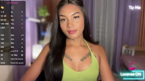 Snapshot of sweet_trishaxx chatting on 06.16.26 Trisha online show from 06.16.26
