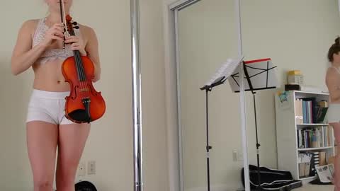 Heidi Brenner - Please check bio for schedule  FAQ online show from 01.28.25