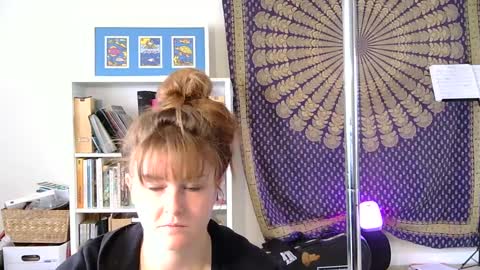 Heidi Brenner - Please check bio for schedule  FAQ online show from 02.11.25