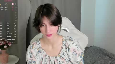 Snapshot of sweet_vanillopa chatting on 06.10.26 Carolina Lu online show from 06.10.26