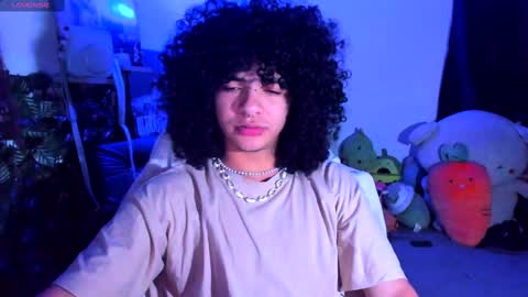 Steven independent model online show from 02.23.25