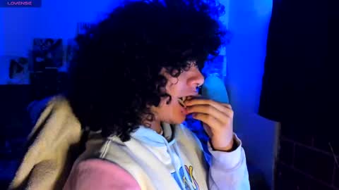 Steven independent model online show from 03.08.25