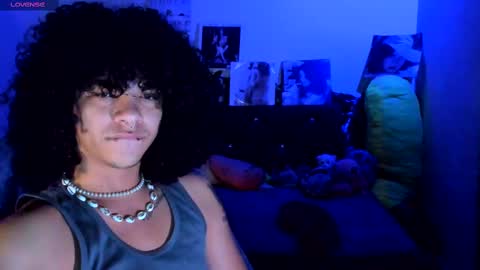 Steven independent model online show from 03.11.25