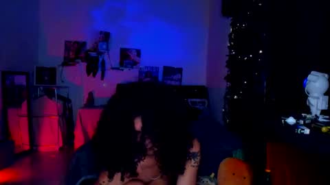 Steven independent model online show from 11.08.25