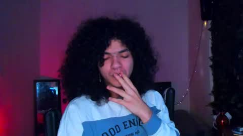 Steven independent model online show from 02.05.26