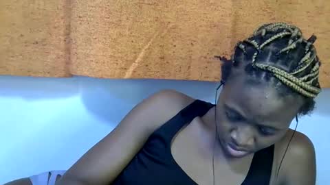 Snapshot of sweet_zarah chatting on 02.02.26 sweet_zarah online show from 02.02.26