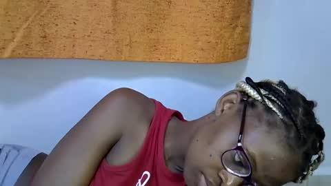 Snapshot of sweet_zarah chatting on 02.16.26 sweet_zarah online show from 02.16.26