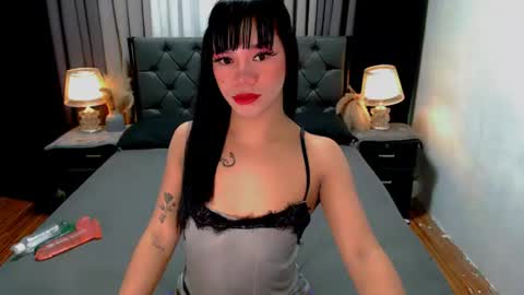Snapshot of sweet_zoey12 chatting on 06.27.26 bea takashi online show from 06.27.26