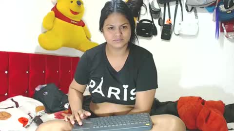 Snapshot of sweetalmaa chatting on 01.22.25 Alma online show from 01.22.25