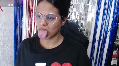 Snapshot of sweetalmaa chatting on 09.16.25 Alma online show from 09.16.25