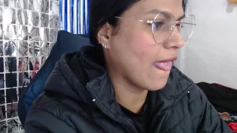 Snapshot of sweetalmaa chatting on 09.25.25 Alma online show from 09.25.25