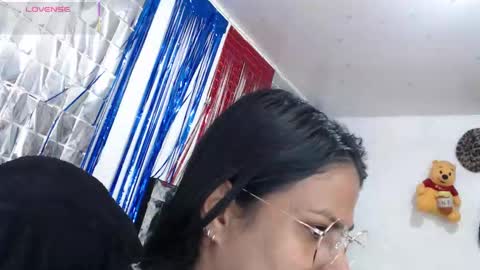 Snapshot of sweetalmaa chatting on 10.31.25 Alma online show from 10.31.25